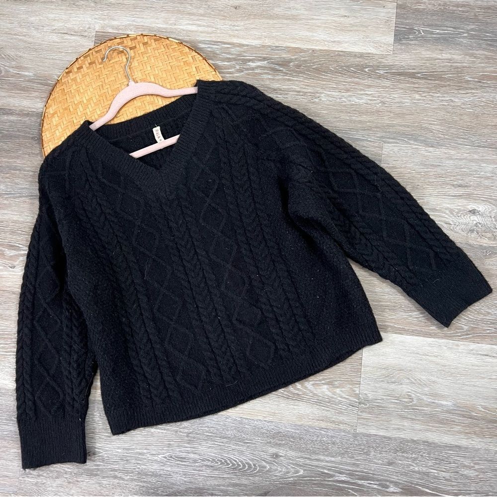 Anthropologie raga black knit boxy‎ sweater v neck